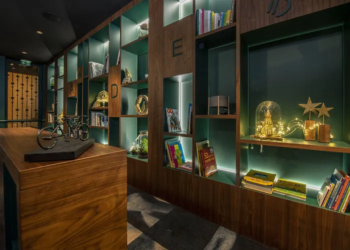 Tandem - Boutique 4*